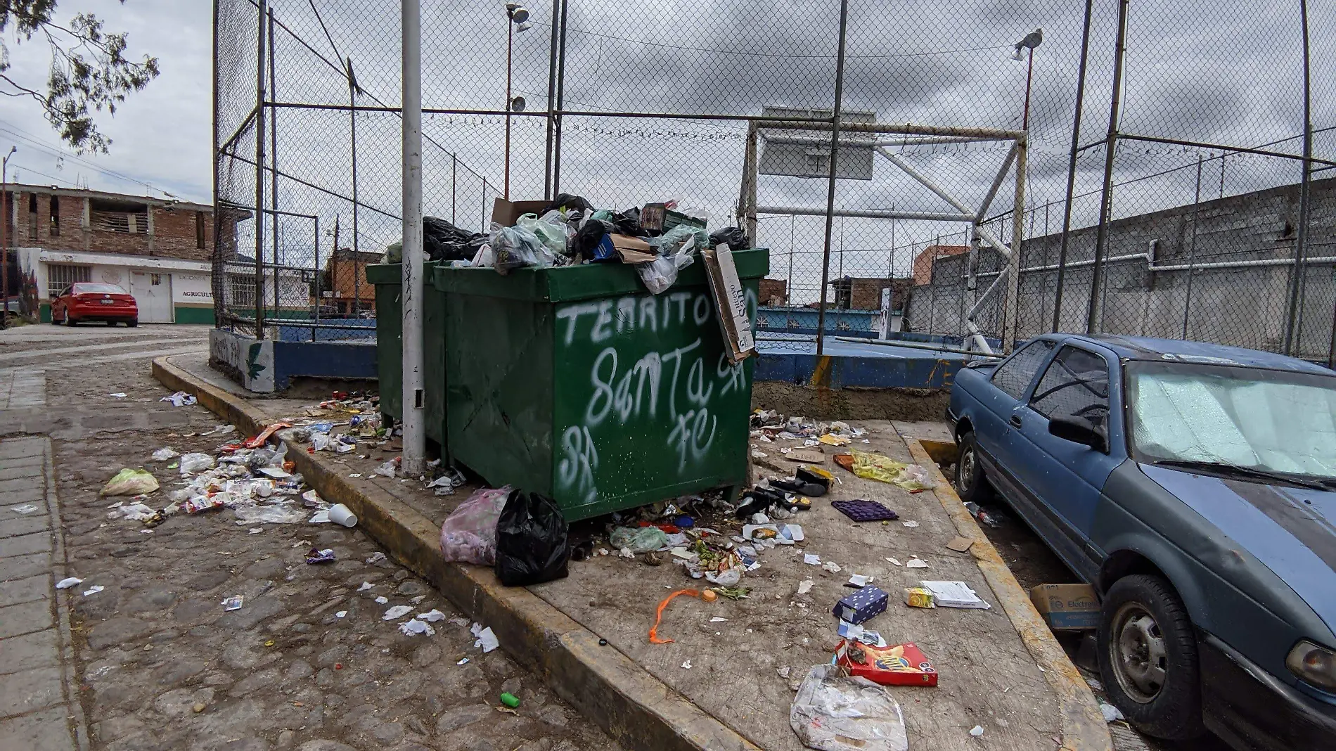 RECOLECCIÓN DE BASURA EN LA CAPITAL NO SE DETIENE NI POR LAS LLUVIAS (2)